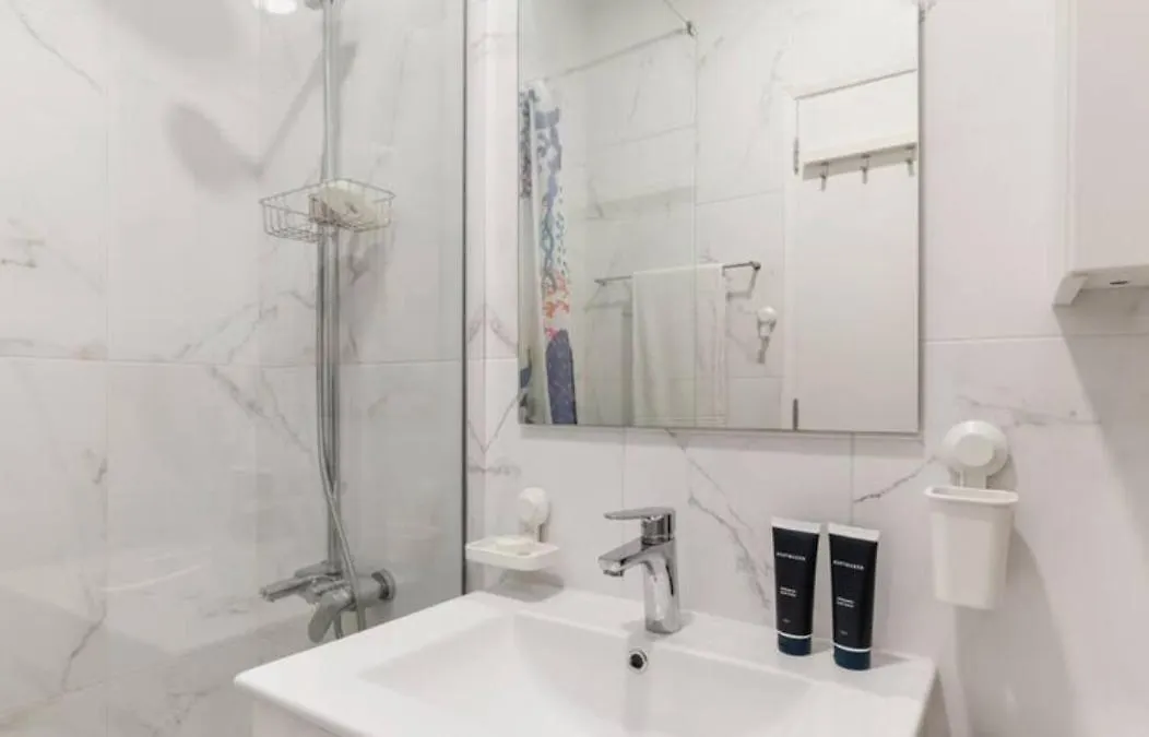 Beautiful 1 Bedroom Apartment Near Benfica Lisbon 0*,