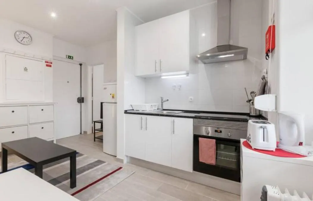Beautiful 1 Bedroom Apartment Near Benfica Lisbon