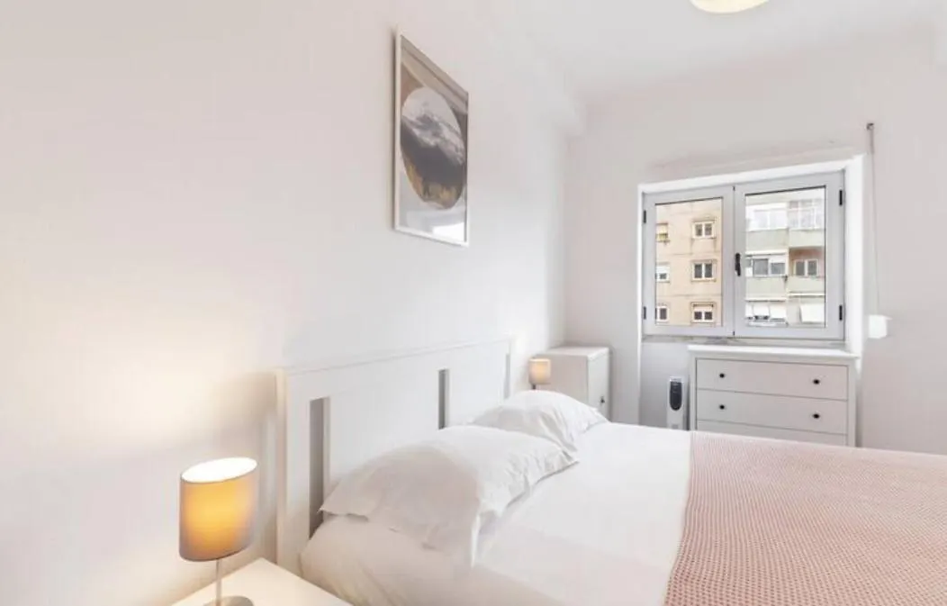 Beautiful 1 Bedroom Apartment Near Benfica Lisbon